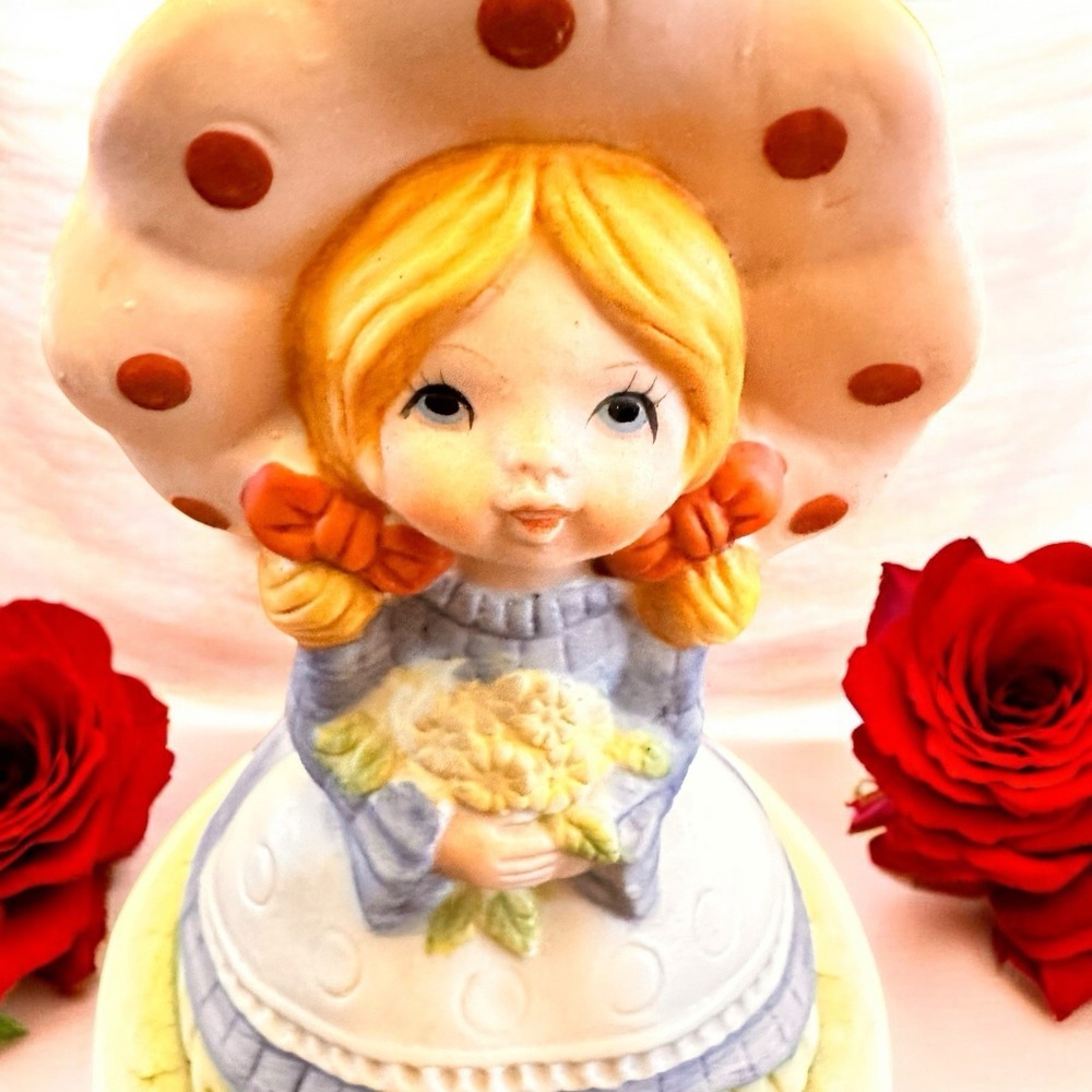 Vintage Flambro Fine Porcelain Rotating Music Box With Little Girl Taiwan